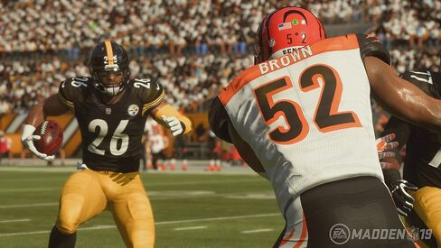 Madden NFL 19 - PlayStation 4 in Kuwait