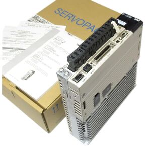 SMOCONE Expedited SGDV-R90F01A New and Sealed in Box SGDVR90F01A 1 Year Warranty and Fast in Kuwait