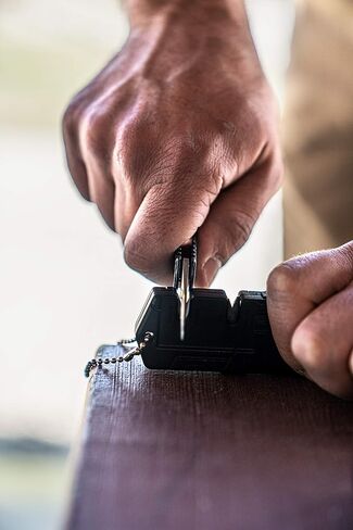 Smith & Wesson Knife Sharpener with Fine, Coarse Sides, Screwdriver, Heavy Duty Construction and Keychain for Survival, Hunting, Outdoor and EDC in Kuwait