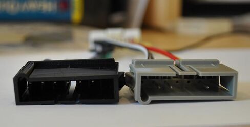 Custom Install Parts Radio Wire Harness Adapter with CD Changer in Kuwait