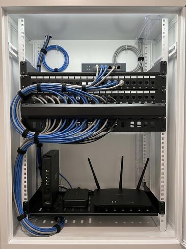 LIYVZ 1U Cable Manager 12 Metal Finger Duct Horizontal Rack Mount - 19 Inch Server Rack Cable Management with Cover for Sever Cabinet in Saudi Arabia
