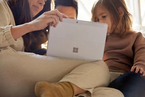 Microsoft Surface Go 3 Tablet 2-in-1 PC, 10.5" PixelSense (1920 x 1280) Touchscreen, Core i3-10100Y, 8GB RAM, 128GB SSD, Type-C, WiFi, Bluetooth, Windows 11 Pro (Renewed) in Kuwait