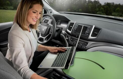 AutoExec Roadmaster Car Desk and Portable Workstation with Phone Mount, Tablet Mount and Phone Vent Clip, Army Green in Kuwait