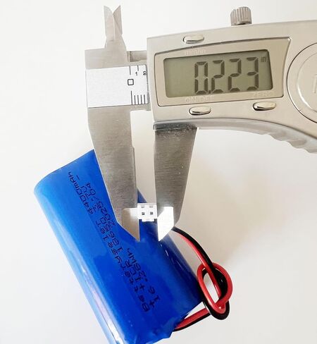 1Pc 3.7v 4400mAh Li ion Rechargeable Battery Pack with XH-2p 2.54 Big Plug 16.28Wh/4.4A (Battery Size,6.75x3.68x1.85cm) for Bluetooth Speaker, Solar Light etc in Kuwait