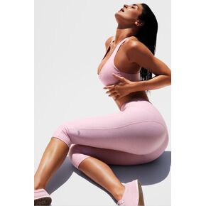 Alo Yoga Alosoft High-Waist Intuition Capri - Pink Marshmallow Heather in Kuwait