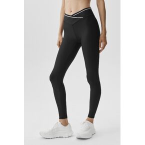 Alo Yoga Airlift High-Waist Trifecta Legging - Black/White in Saudi Arabia