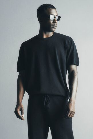 Alo Yoga Cotton Cashmere Ever Soft Short Sleeve Crew - Black in Saudi Arabia
