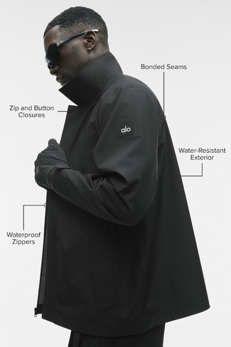 Alo Yoga Alpha Shell Overshirt - Black in Kuwait