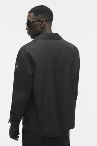 Alo Yoga Alpha Shell Overshirt - Black in Kuwait