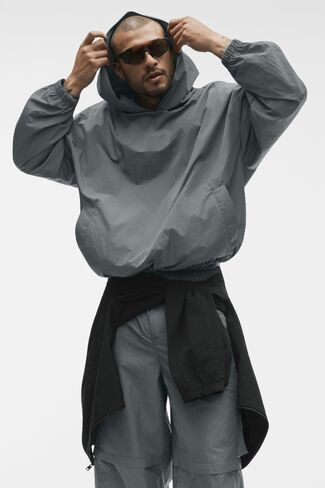 Alo Yoga Axis Hooded Pullover - Monument in Kuwait