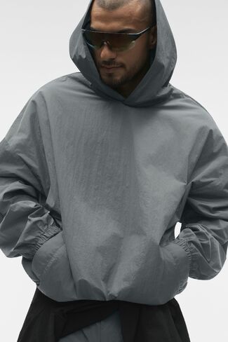 Alo Yoga Axis Hooded Pullover - Monument in Kuwait