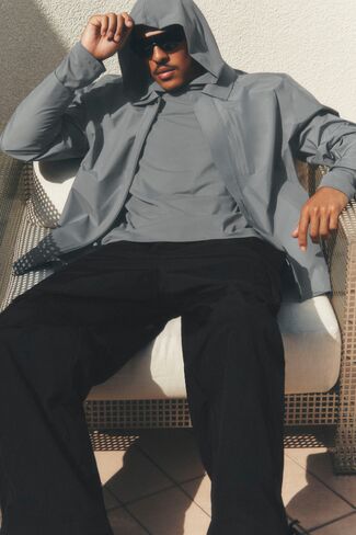 Alo Yoga Alpha Shell Overshirt - Monument in Kuwait