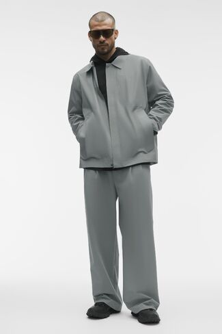Alo Yoga Alpha Shell Overshirt - Monument in Kuwait