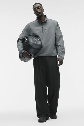 Alo Yoga Light Weight Takeaway Track Pullover - Monument in Saudi Arabia