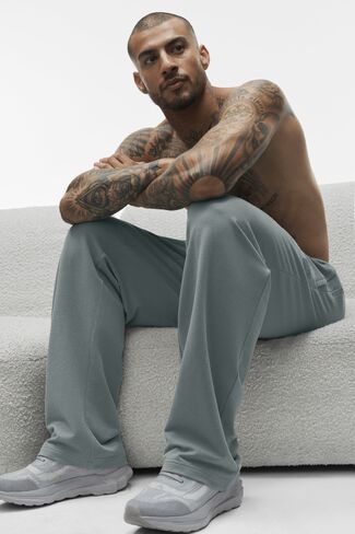 Alo Yoga Double Take Straight Leg Pant - Monument in Saudi Arabia
