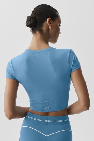 Alo Yoga Alosoft Crop Finesse Short Sleeve - California Blue in Kuwait