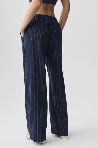 Alo Yoga Pinstripe Daylight Boxer Pant (Long) - Navy/Ivory in Saudi Arabia