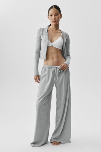Alo Yoga Alosoft Mid-Rise Finesse Wide Leg Sweatpant - Vintage Athletic Heather in Saudi Arabia