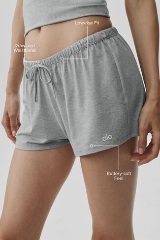 Alo Yoga Alosoft Low-Rise Finesse Short - Vintage Athletic Heather in Saudi Arabia