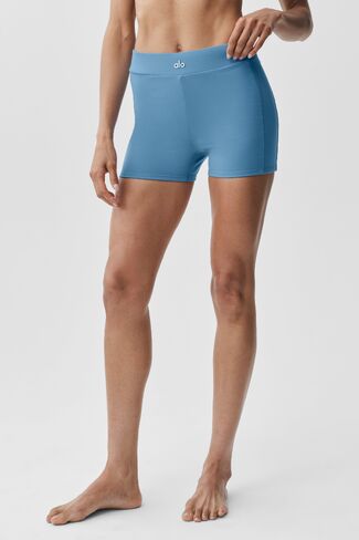 Alo Yoga 3" Airbrush High-Waist Aura Short - California Blue in Kuwait