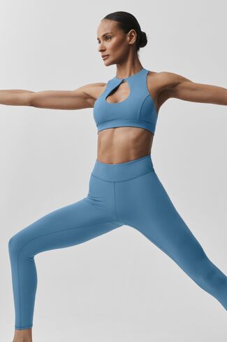 Alo Yoga Airbrush Lock In Bra - California Blue in Saudi Arabia