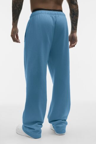 Alo Yoga Accolade Straight Leg Sweatpant - California Blue in Saudi Arabia