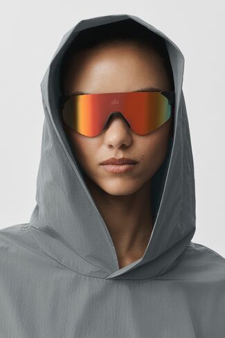 Alo Yoga Axis Hooded Pullover - Monument in Saudi Arabia