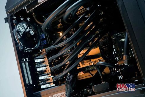 EKWB EK-Pro Manifold 2CPU 4GPU, Acetal in Kuwait