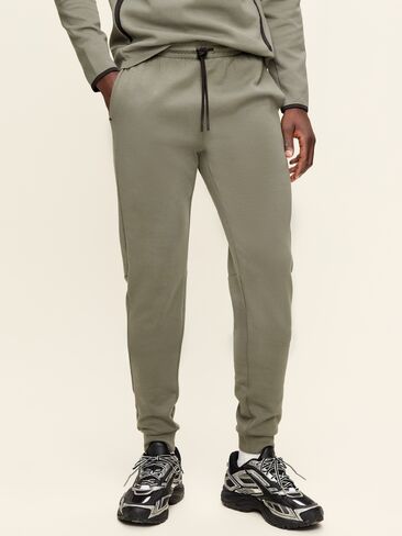 Old Navy Dynamic Fleece 4.0 Joggers - Loden in Kuwait