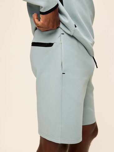 Old Navy Dynamic Fleece 4.0 Shorts -- 8-inch inseam - Crossroads in Kuwait