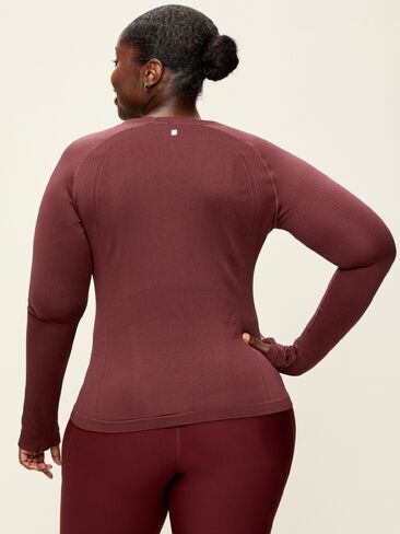 Old Navy Fluid Seamless Fitted Top - Grand Canyon in Kuwait