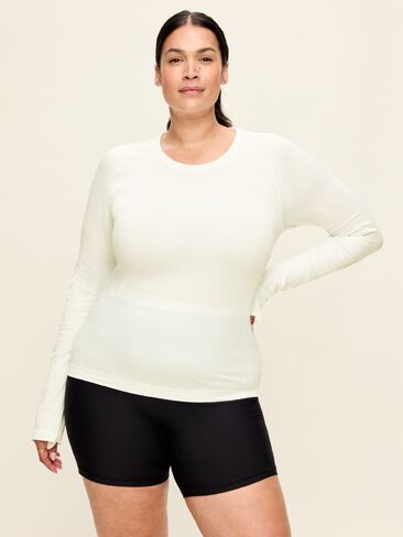 Old Navy Fluid Seamless Fitted Top - Magnolia in Kuwait