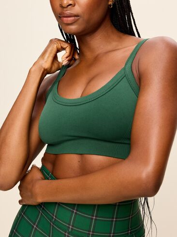 Old Navy Light Support Fluid Seamless Ribbed Sports Bra - Field Of Greens in Kuwait