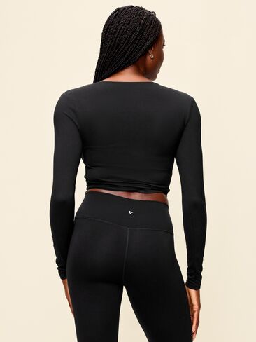 Old Navy StudioSmooth Long-Sleeve Wrap Top - Black Jack in Kuwait