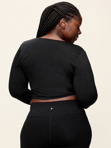 Old Navy StudioSmooth Long-Sleeve Wrap Top - Black Jack in Kuwait