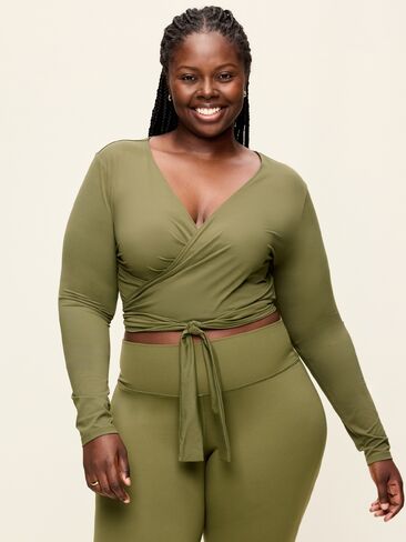 Old Navy StudioSmooth Long-Sleeve Wrap Top - Hearthwood in Kuwait