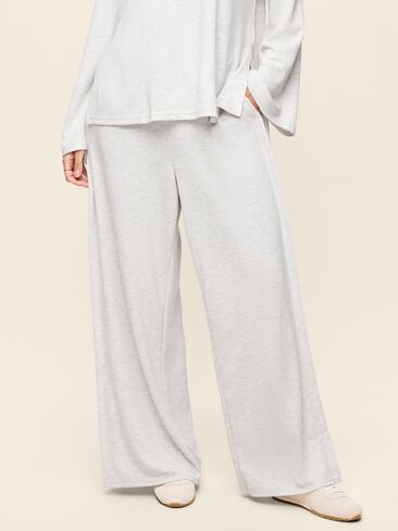 Old Navy High-Waisted Bounce Lite Drapey Wide-Leg Pleated Pants - Light Gray Heather in Kuwait