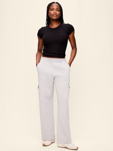 Old Navy High-Waisted Bounce Fleece Wide-Leg Cargo Sweatpants - Heather Gray in Kuwait