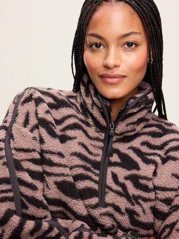 Old Navy Loose Sherpa Half-Zip Pullover - Black Zebra in Kuwait