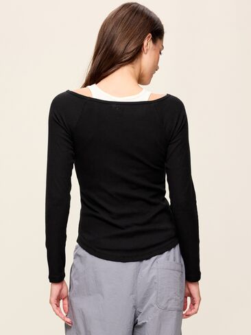 Old Navy CloudLite Ribbed Long-Sleeve Boatneck Top - Black Jack in Kuwait