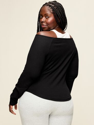 Old Navy CloudLite Ribbed Long-Sleeve Boatneck Top - Black Jack in Kuwait