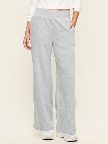 Old Navy Extra High-Waisted Performance Fleece Wide-Leg Sweatpants - Light Heather Gray in Kuwait
