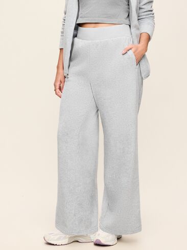 Old Navy Extra High-Waisted Performance Fleece Wide-Leg Sweatpants - Light Heather Gray in Kuwait