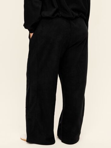 Old Navy Extra High-Waisted Performance Fleece Wide-Leg Sweatpants - Black Jack in Kuwait