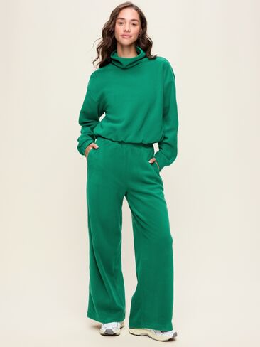 Old Navy Extra High-Waisted Performance Fleece Wide-Leg Sweatpants - Java Fern in Kuwait