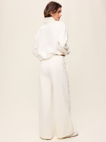 Old Navy Extra High-Waisted Performance Fleece Wide-Leg Sweatpants - Sea Salt in Kuwait