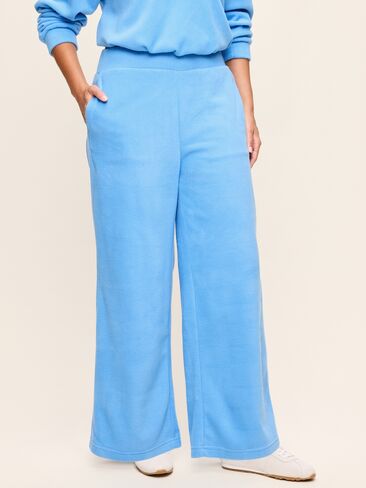 Old Navy Extra High-Waisted Performance Fleece Wide-Leg Sweatpants - Hopscotch Blue in Kuwait