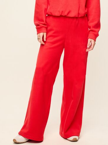 Old Navy Extra High-Waisted Performance Fleece Wide-Leg Sweatpants - Amaryllis in Kuwait