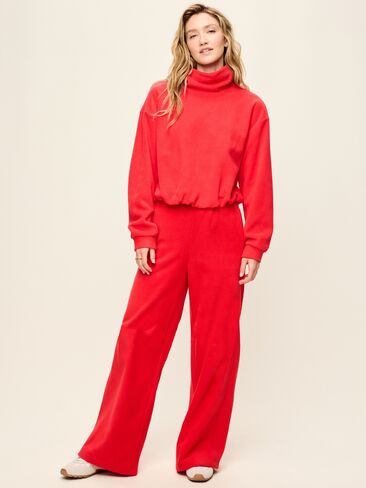 Old Navy Extra High-Waisted Performance Fleece Wide-Leg Sweatpants - Amaryllis in Kuwait