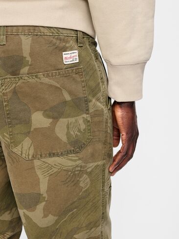 Old Navy 90s Baggy Double-Knee Carpenter Pants - Camo in Kuwait